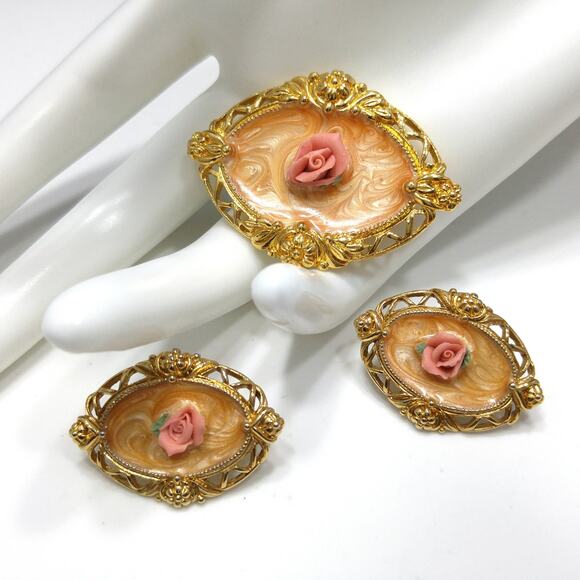 Vintage 1928 Style Brooch & Earrings, Pink Porcelain Roses, Peach Enamel, 1980s - Picture 6 of 10